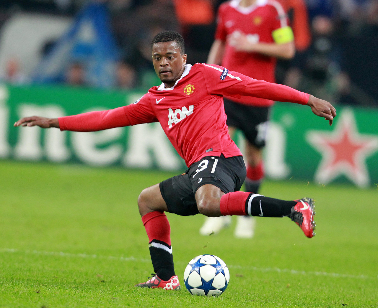 励年轻运动 励年轻运动