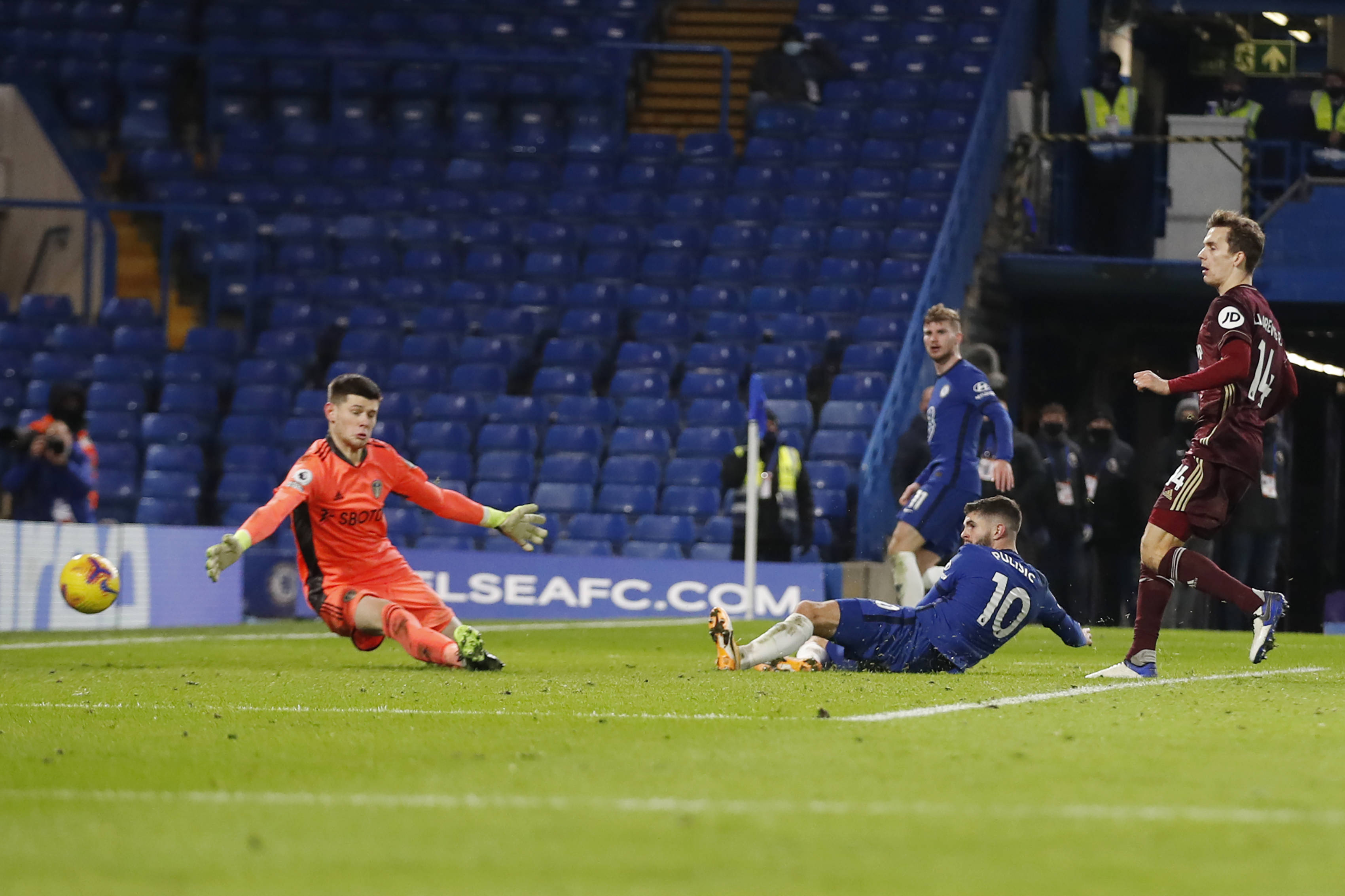 际足坛规则 际足坛规则