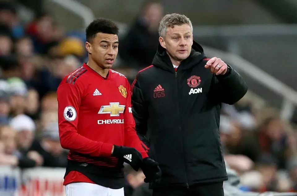 示便是球队 示便是球队